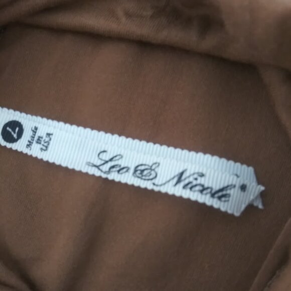Leo & Nicole women's size L brown turtle neck top - Picture 14 of 16
